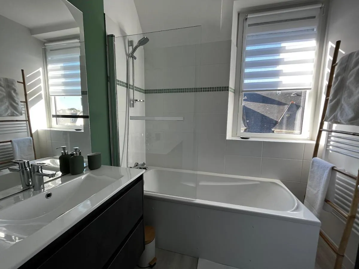 Lostendro, Appartements Vue Port Guilvinec 0*,  France